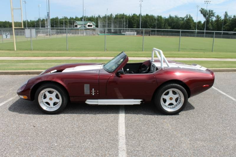 Illustration for article titled At $35,000, Could This Custom ‘1965’ Factory Five Daytona Spyder Get Your Heart Racing?